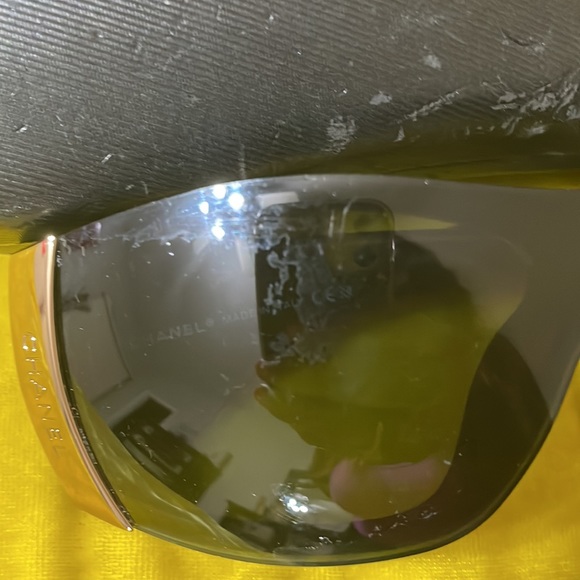 Chanel sunglasses - Picture 3 of 6